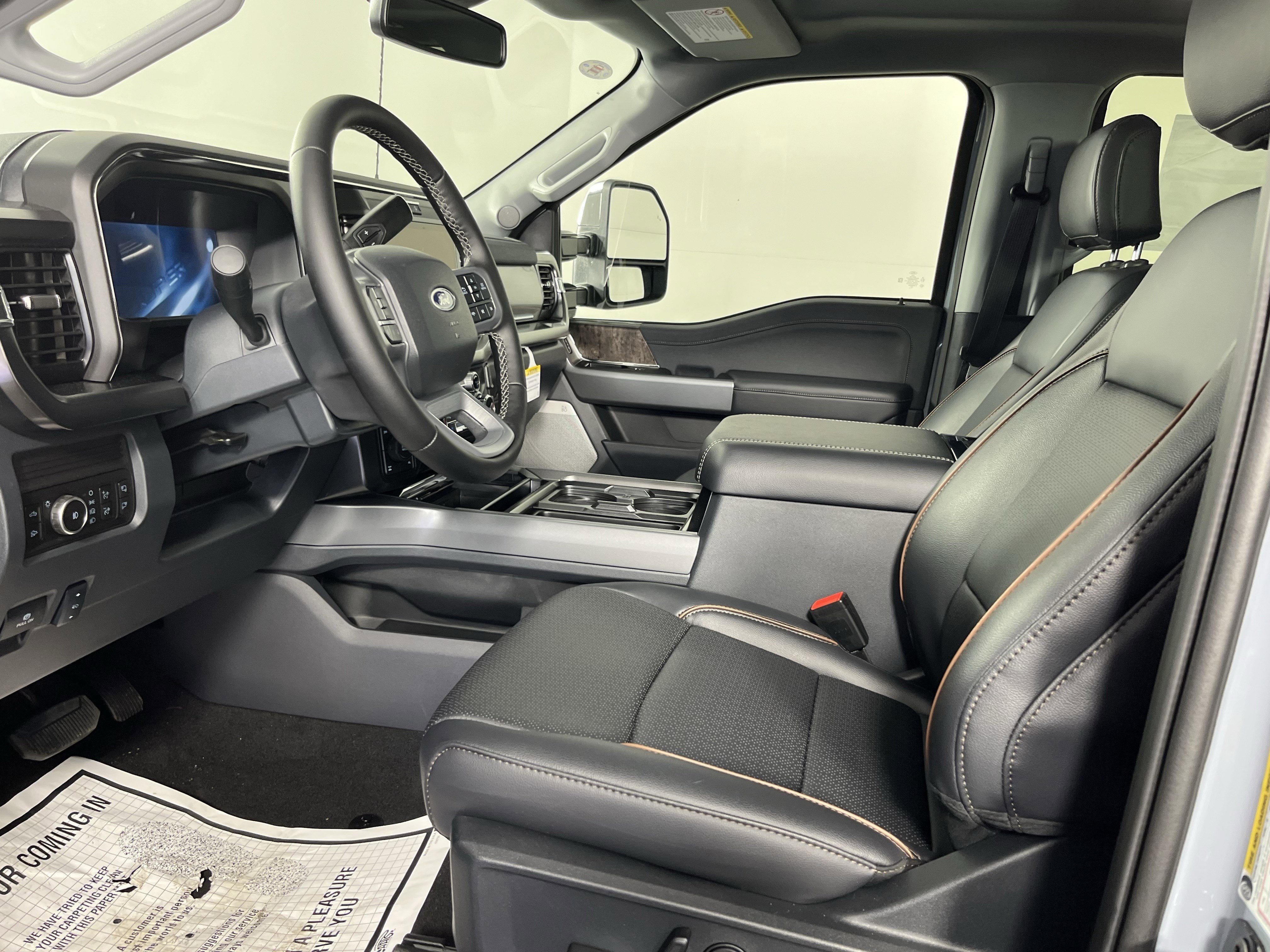 2026 Ford Super Duty F-350 SRW LARIAT 4WD Crew Cab 6.75' Box