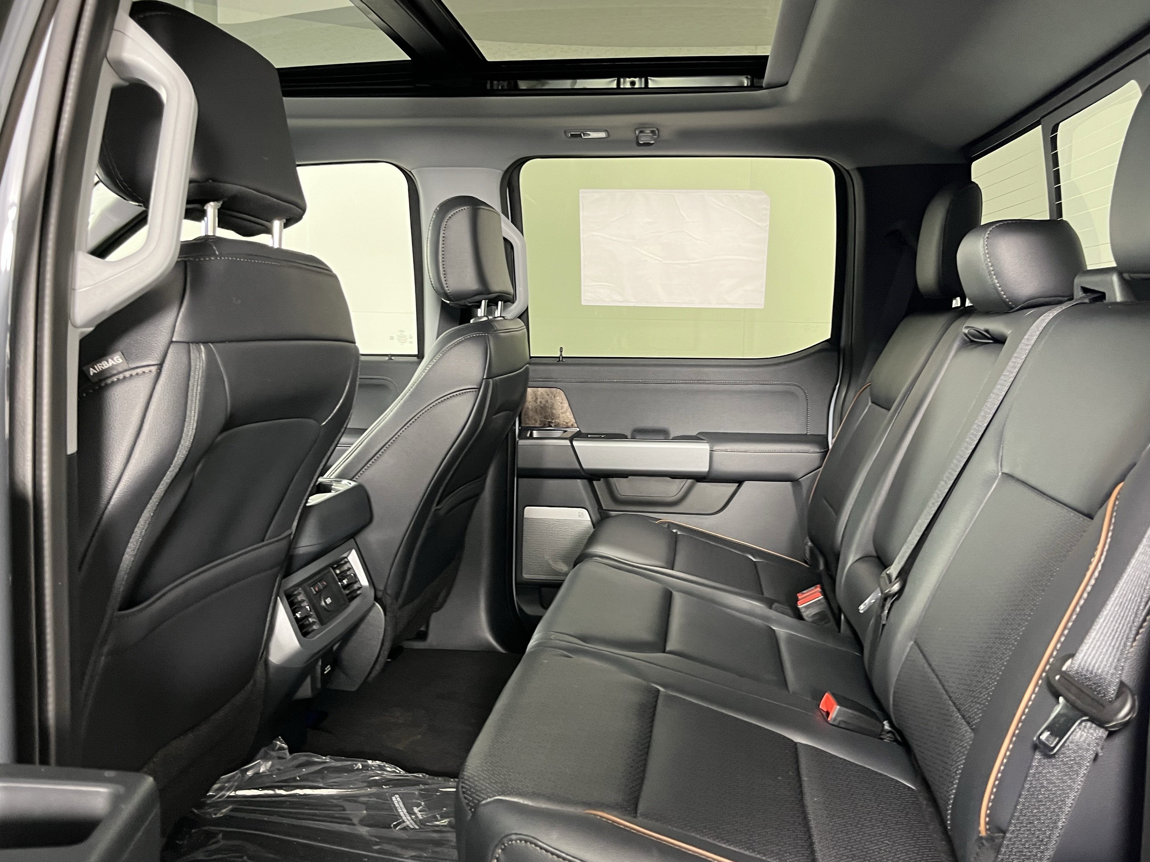 2026 Ford Super Duty F-350 SRW LARIAT 4WD Crew Cab 6.75' Box