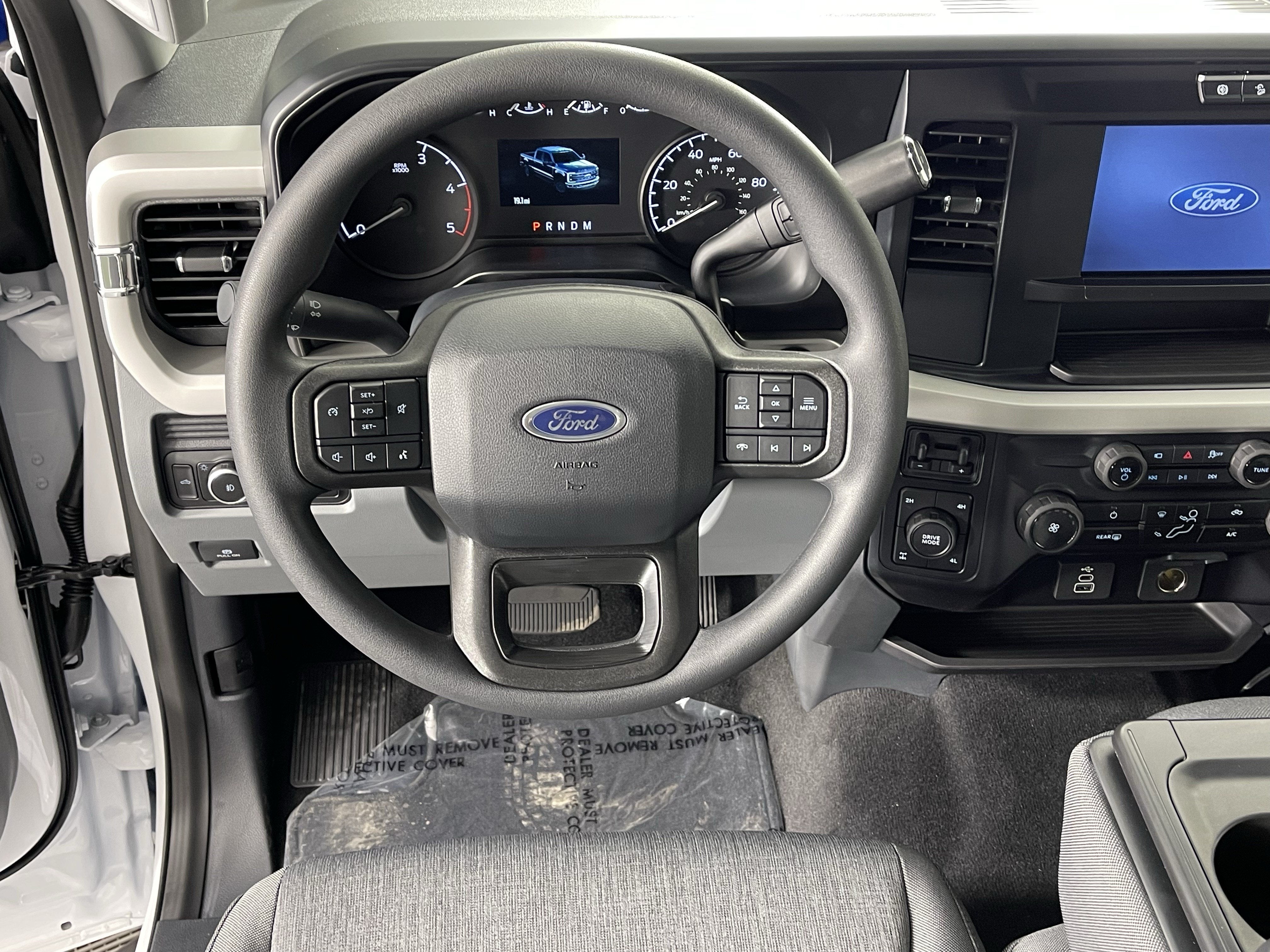 2026 Ford Super Duty F-350 SRW XL 4WD Crew Cab 6.75' Box