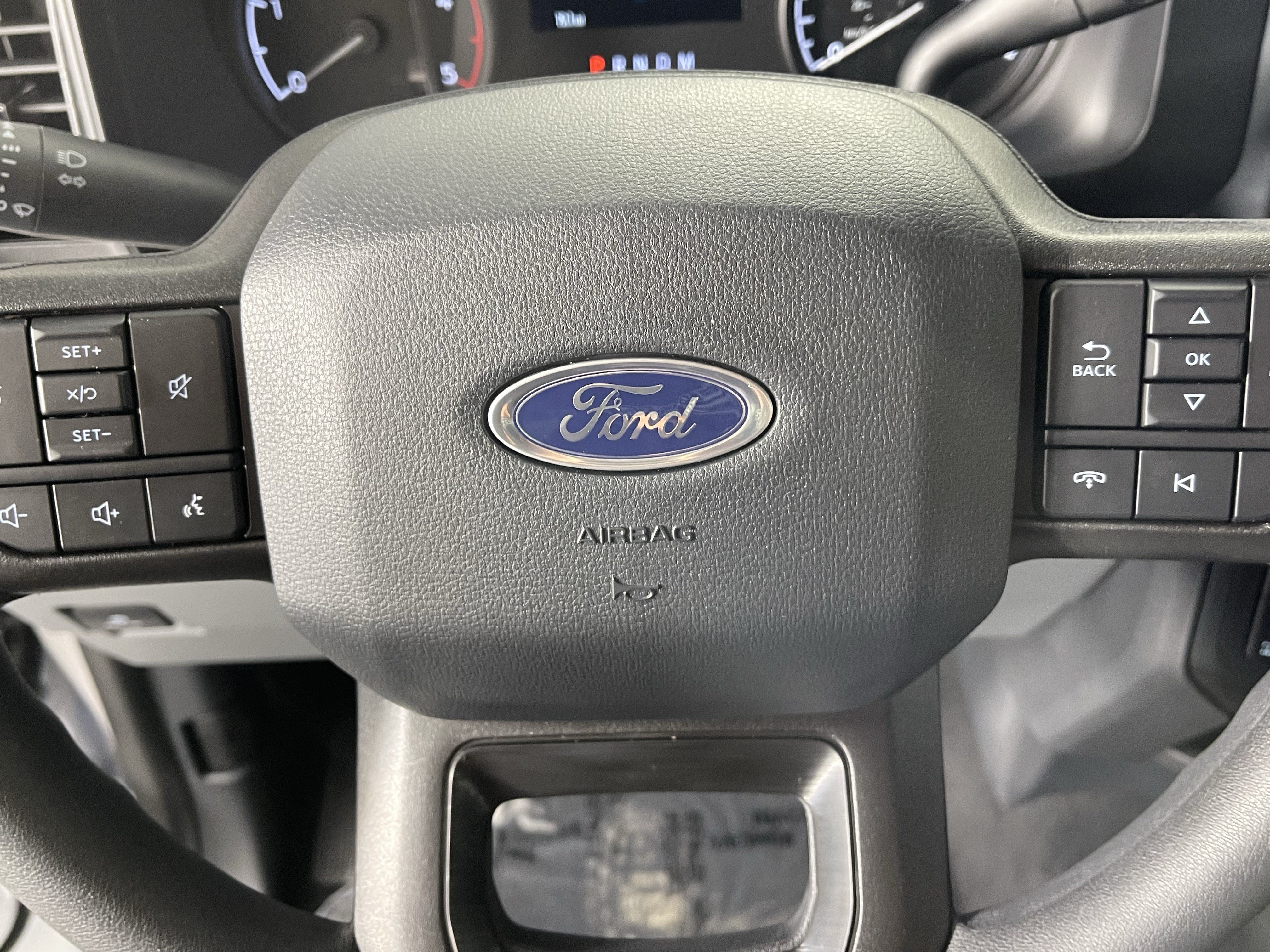 2026 Ford Super Duty F-350 SRW XL 4WD Crew Cab 6.75' Box