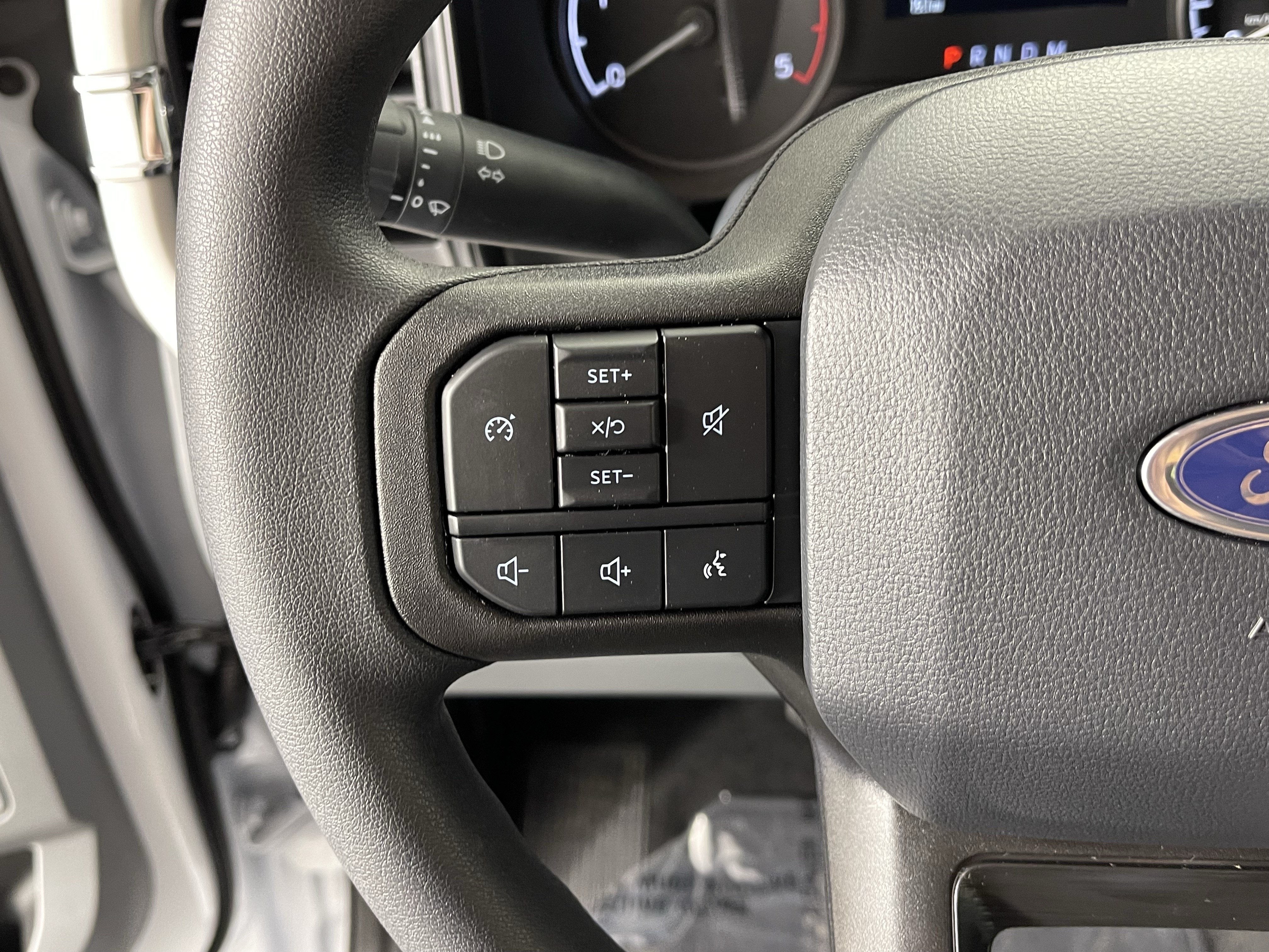 2026 Ford Super Duty F-350 SRW XL 4WD Crew Cab 6.75' Box