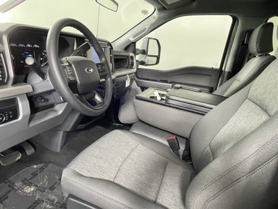 2026 Ford Super Duty F-350 SRW XL 4WD Crew Cab 6.75' Box