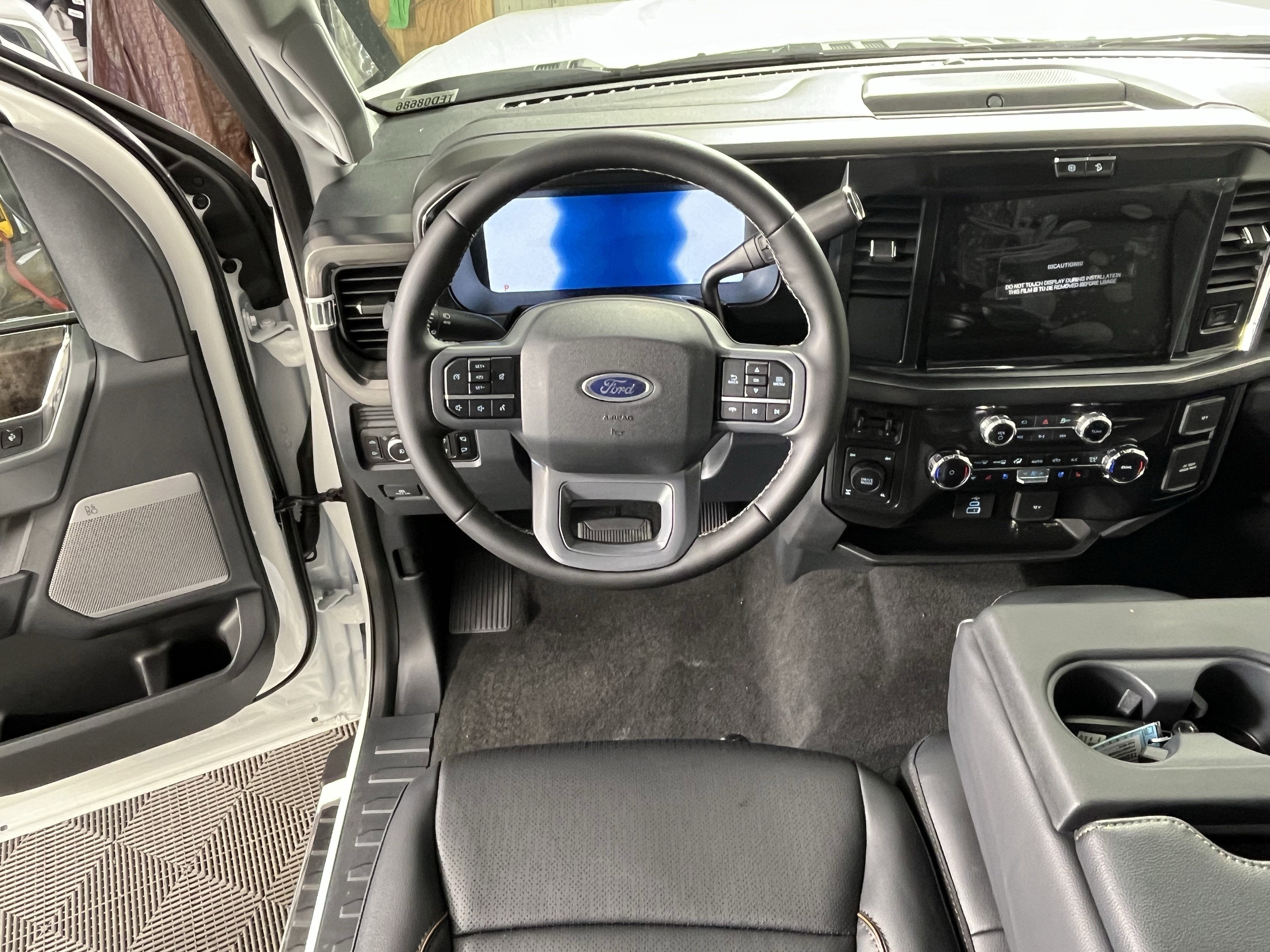 2026 Ford Super Duty F-350 SRW LARIAT 4WD Crew Cab 6.75' Box