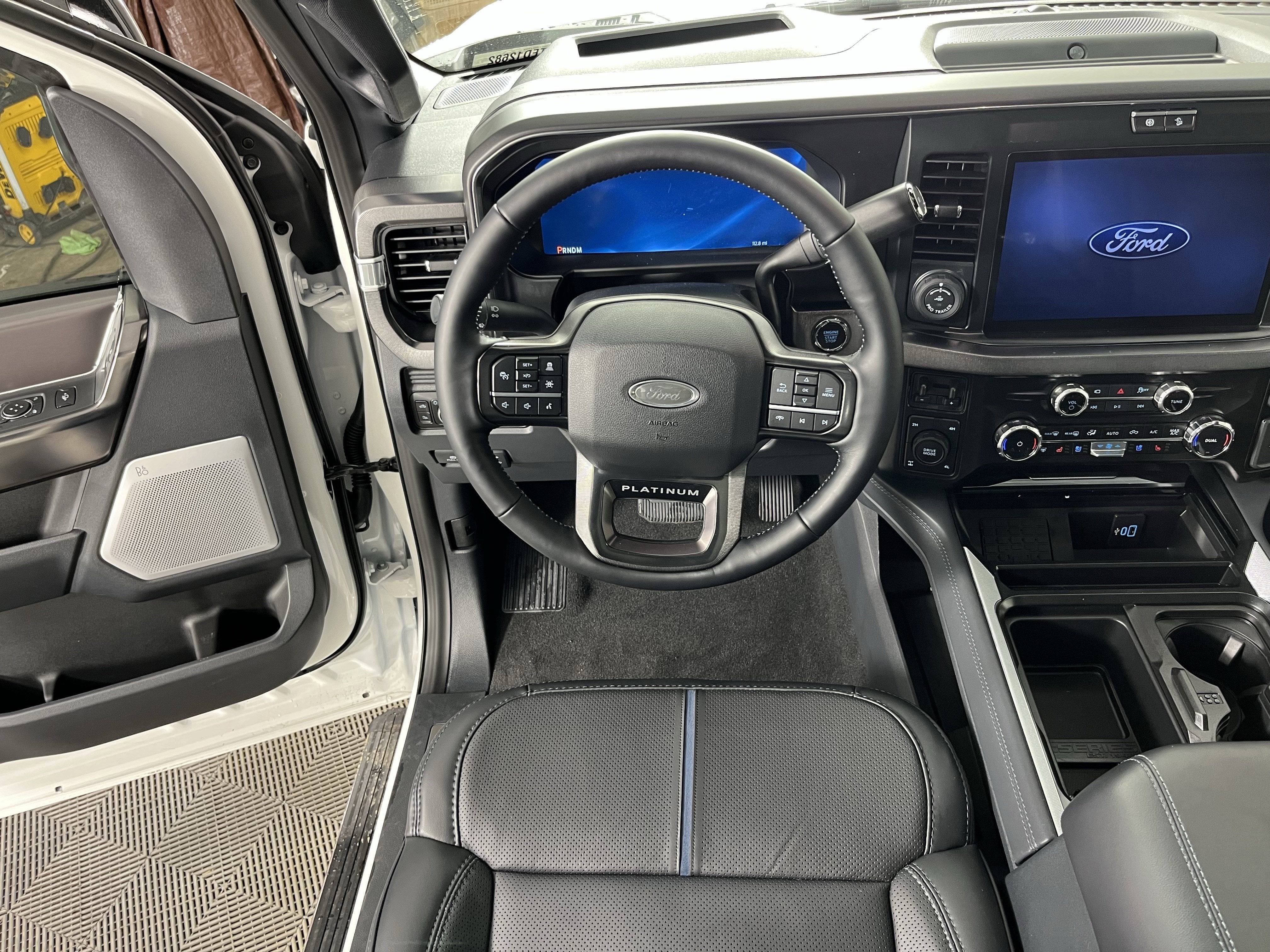 2026 Ford Super Duty F-350 SRW PLATINUM 4WD Crew Cab 6.75' Box