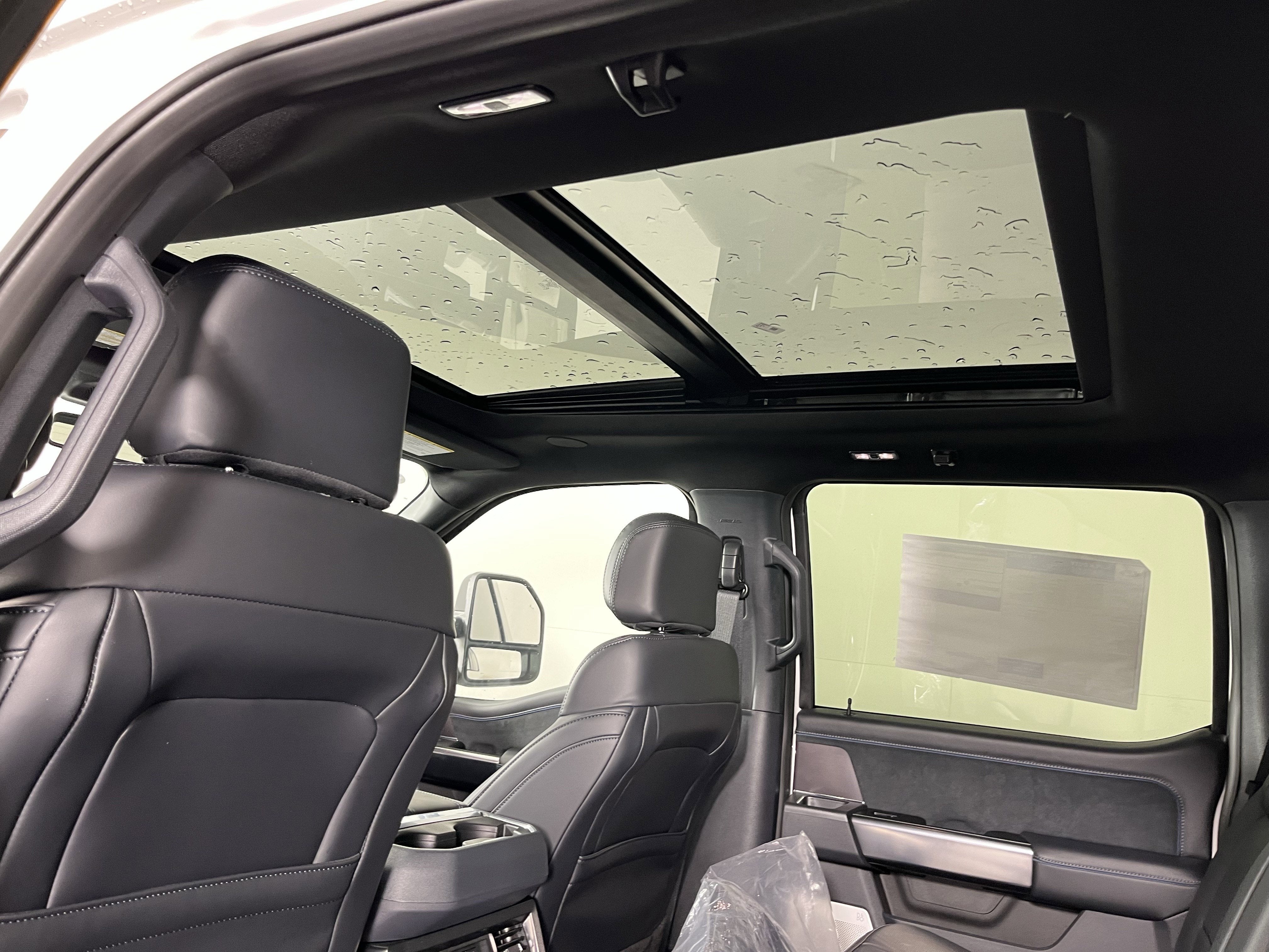 2026 Ford Super Duty F-350 SRW PLATINUM 4WD Crew Cab 6.75' Box