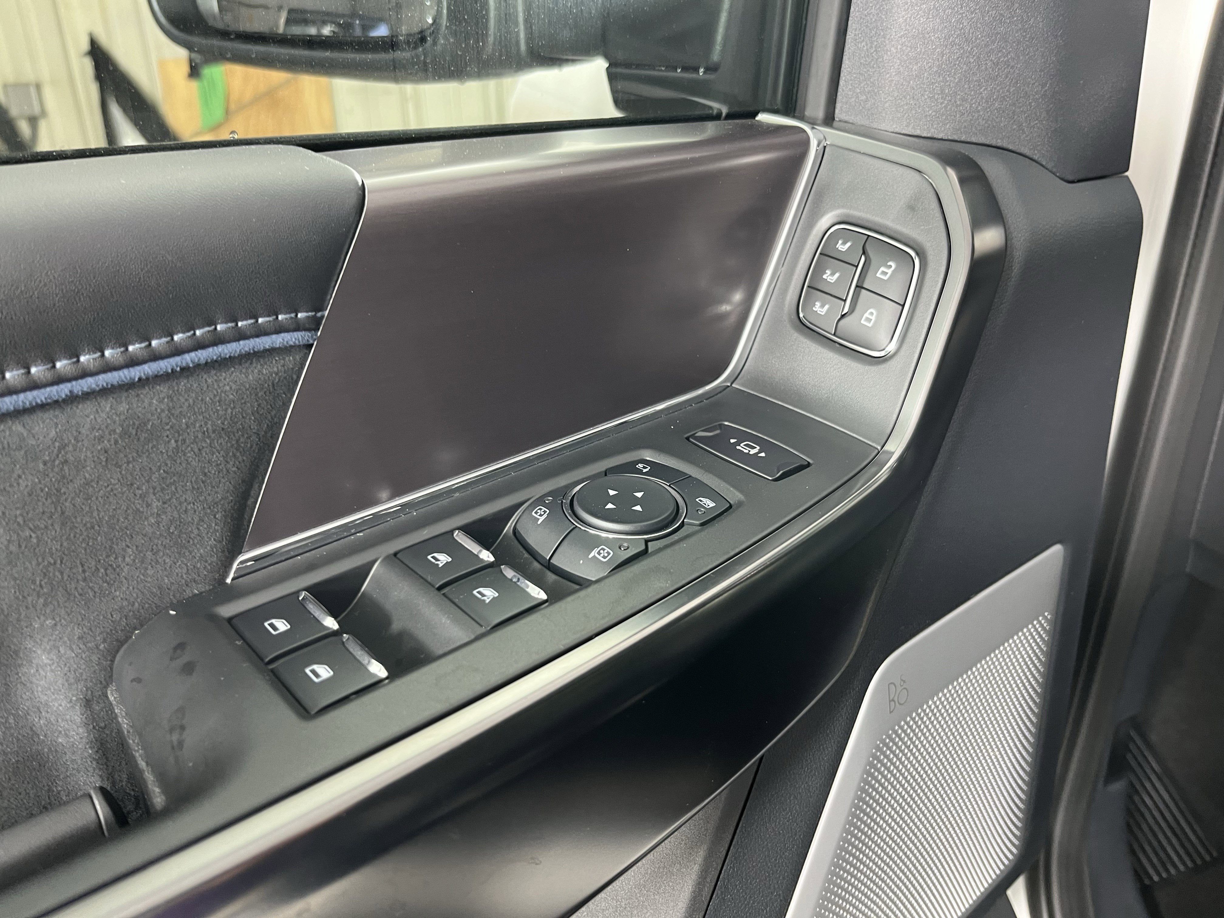 2026 Ford Super Duty F-350 SRW PLATINUM 4WD Crew Cab 6.75' Box