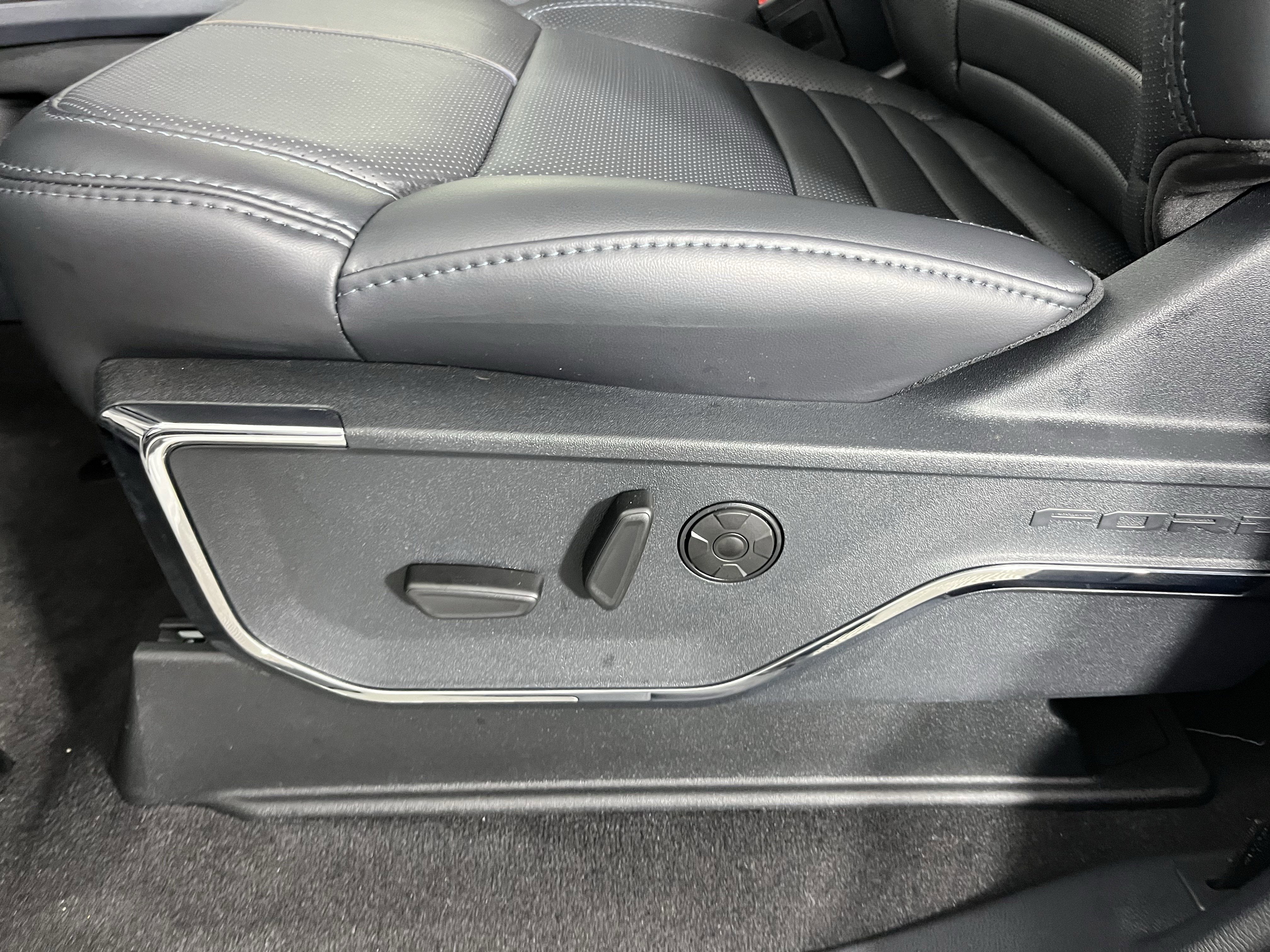 2026 Ford Super Duty F-350 SRW PLATINUM 4WD Crew Cab 6.75' Box