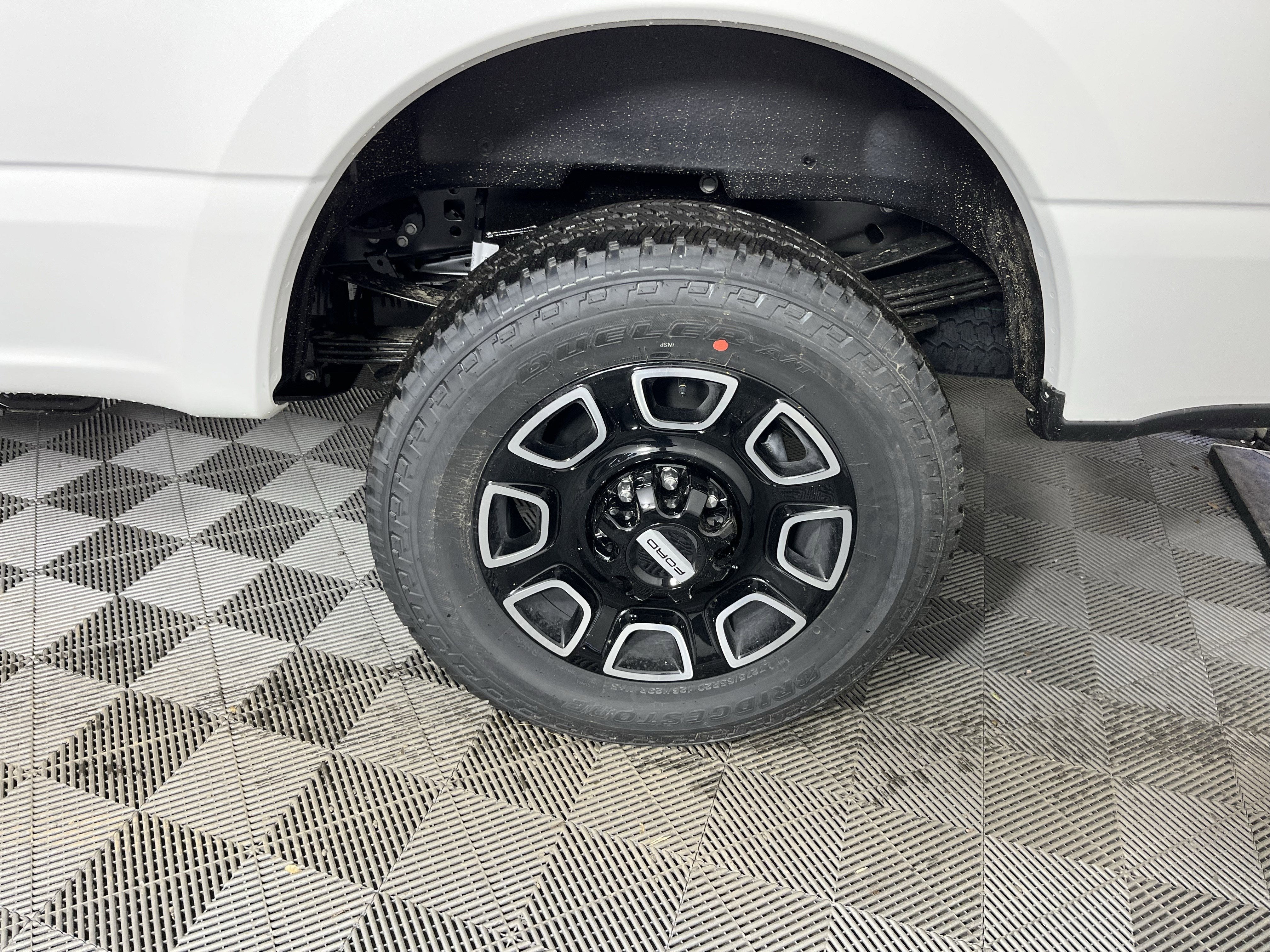 2026 Ford Super Duty F-350 SRW PLATINUM 4WD Crew Cab 6.75' Box