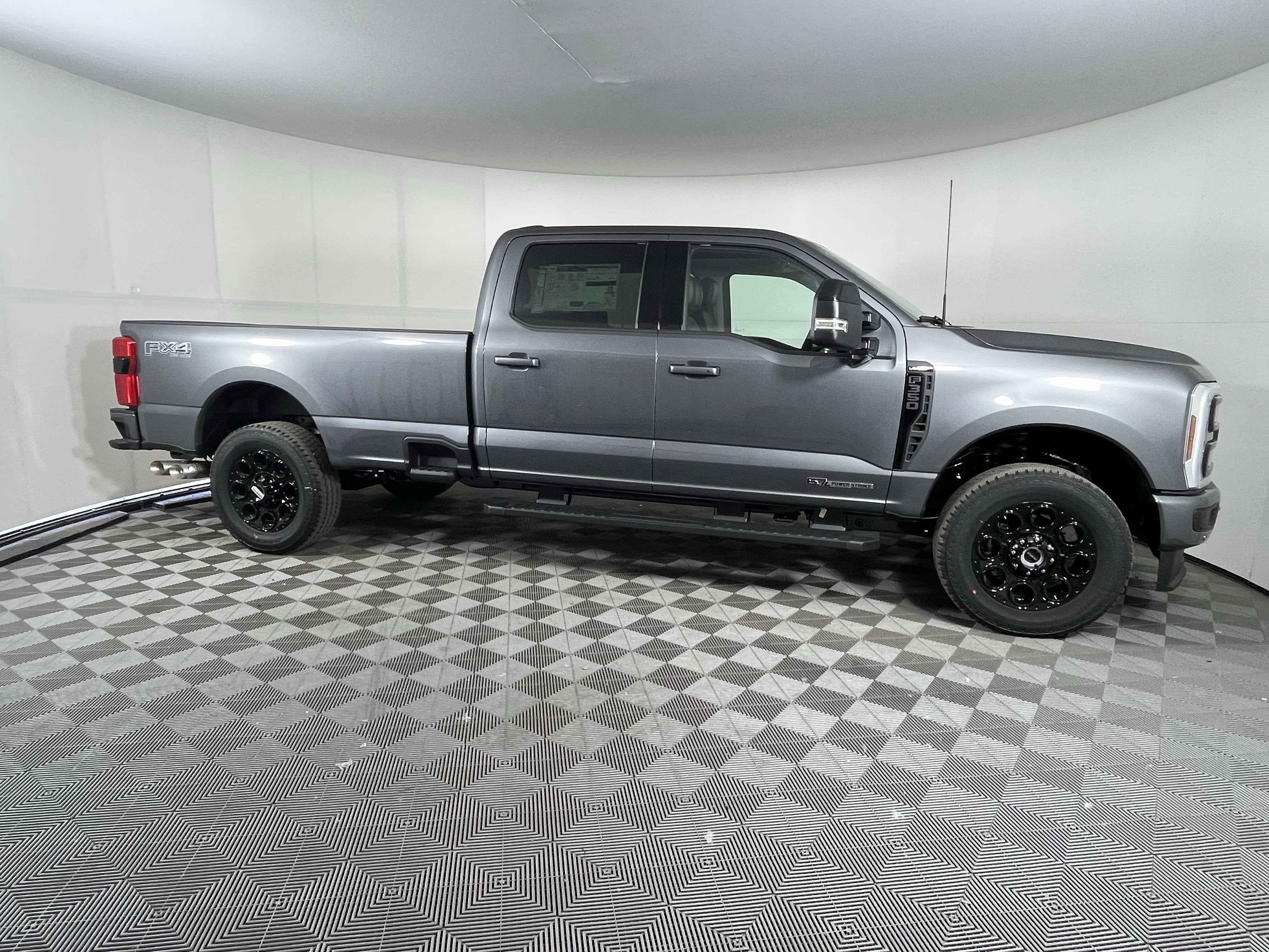 2026 Ford Super Duty F-350 SRW LARIAT 4WD Crew Cab 6.75' Box