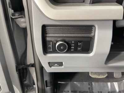 2026 Ford Super Duty F-350 SRW XL 4WD Crew Cab 6.75' Box