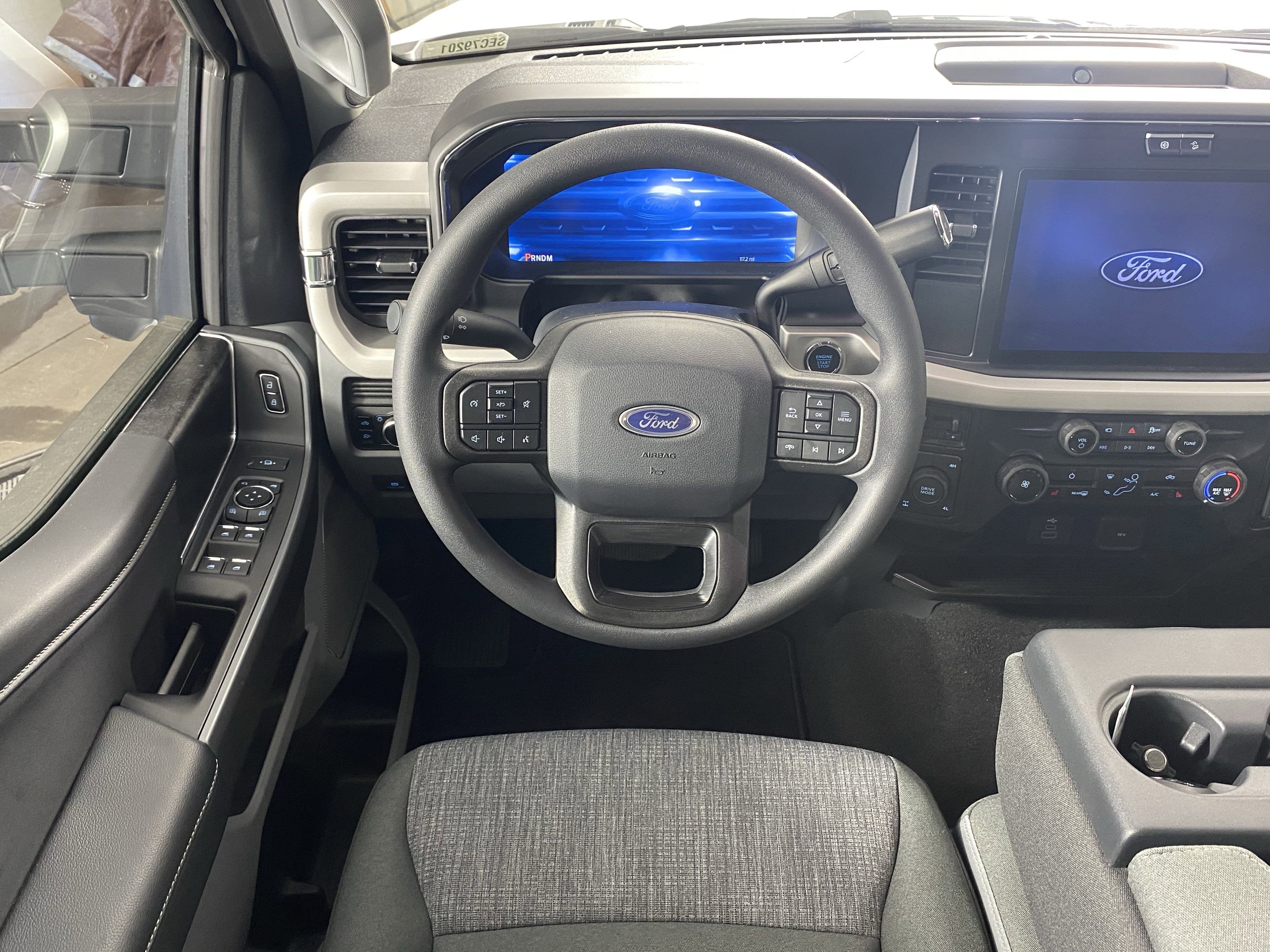 2025 Ford Super Duty F-350 SRW XL 4WD Crew Cab 6.75' Box