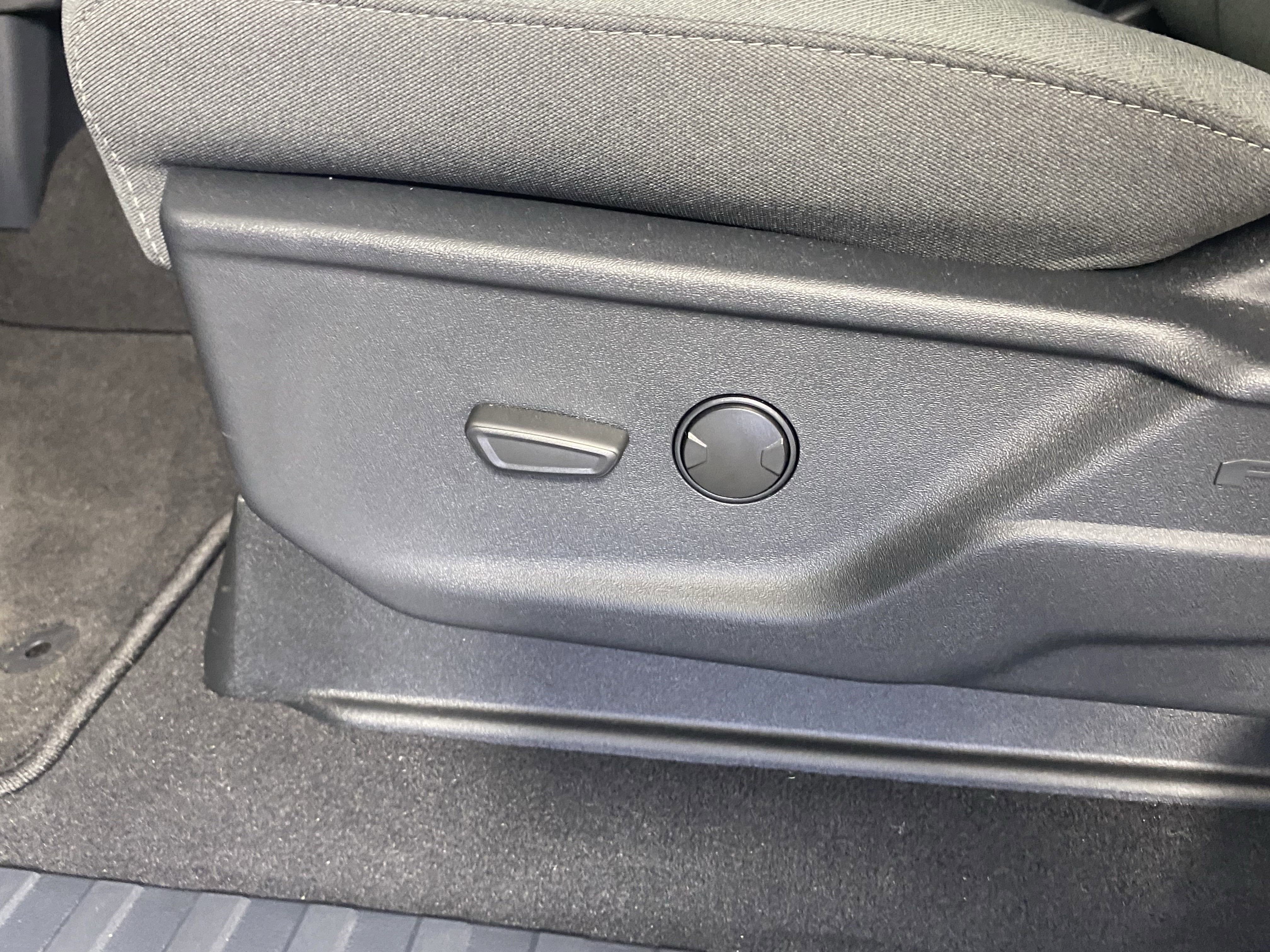 2025 Ford Super Duty F-350 SRW XL 4WD Crew Cab 6.75' Box