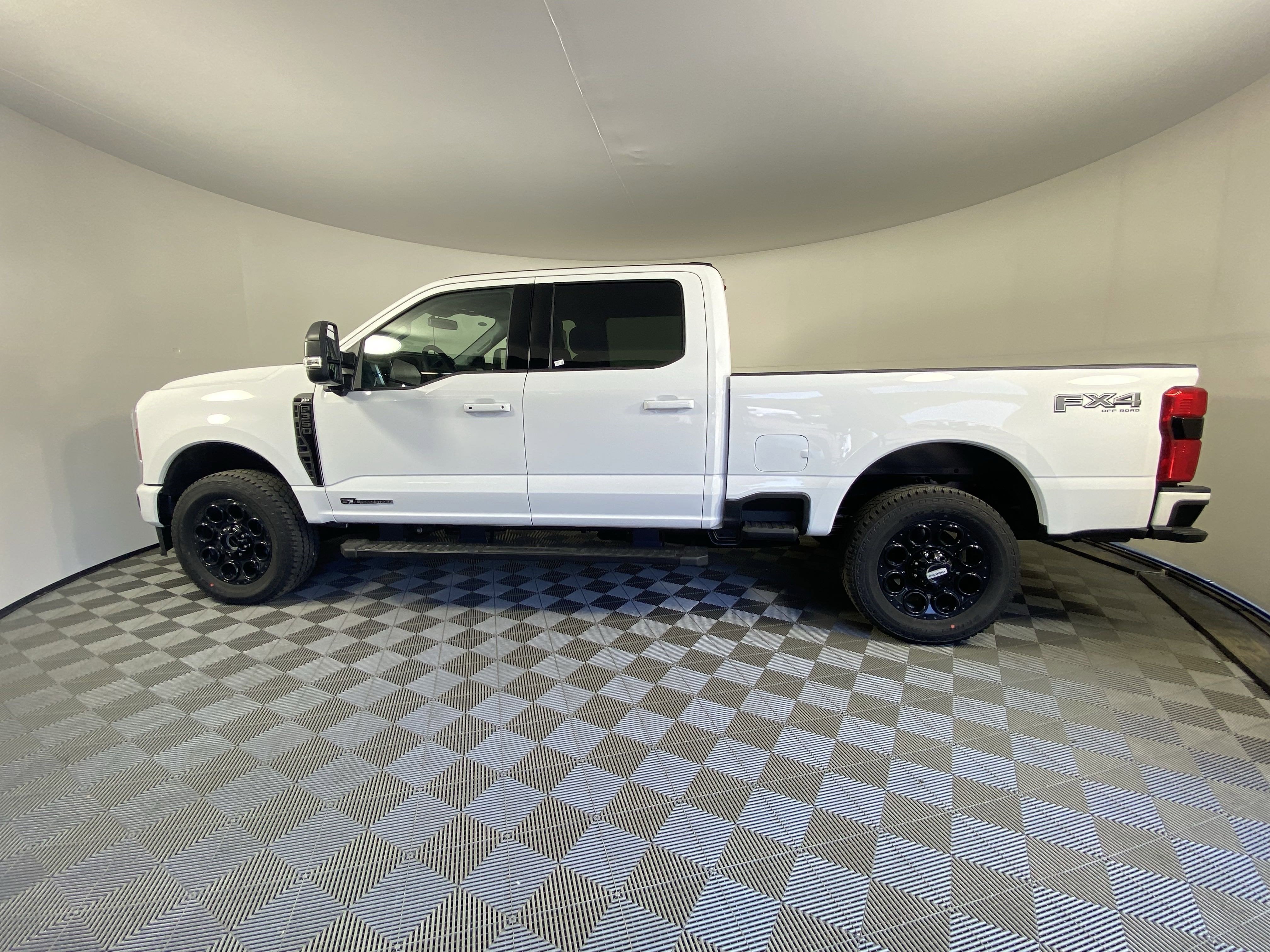 2025 Ford Super Duty F-350 SRW XL 4WD Crew Cab 6.75' Box