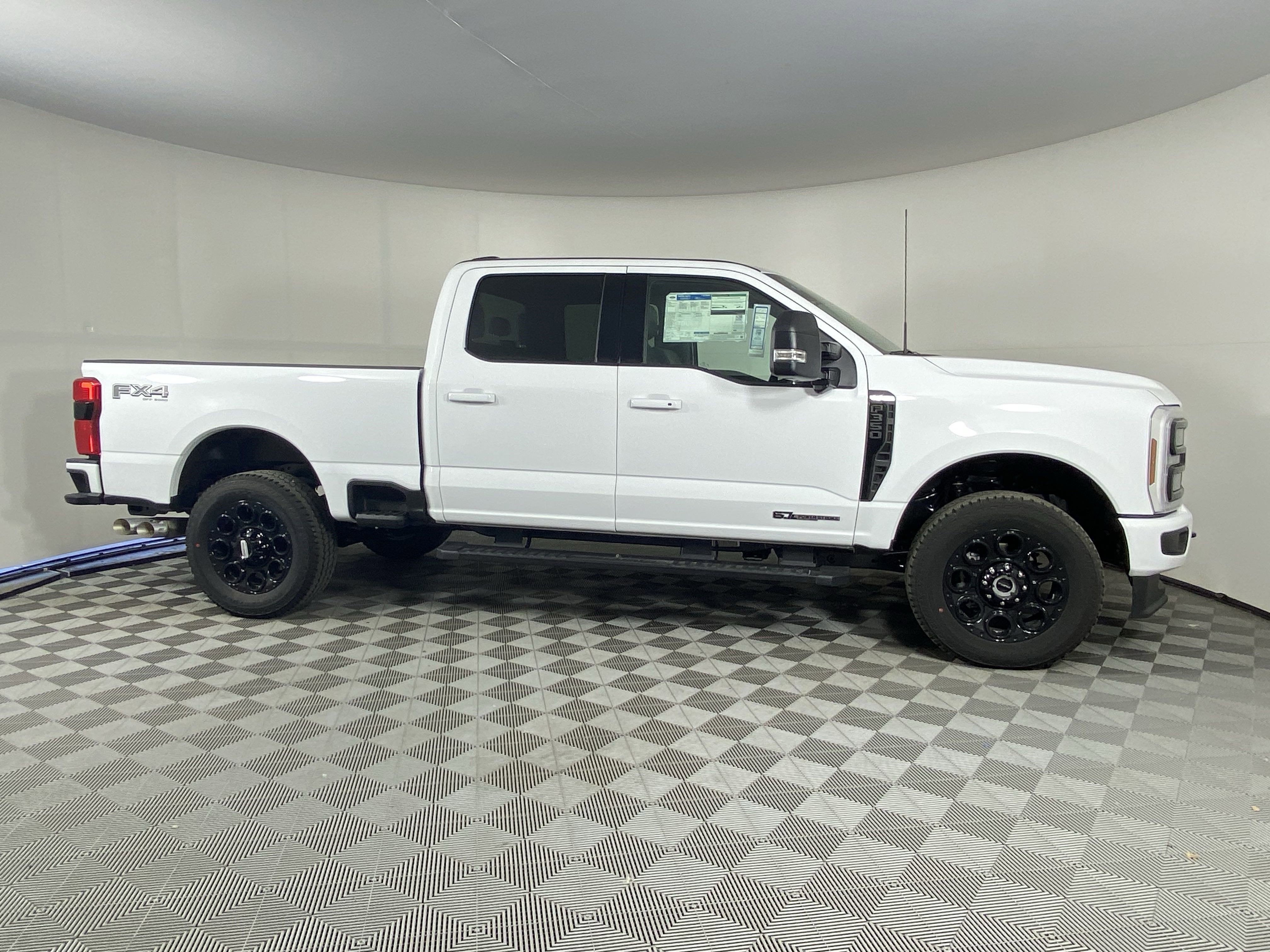 2025 Ford Super Duty F-350 SRW XL 4WD Crew Cab 6.75' Box