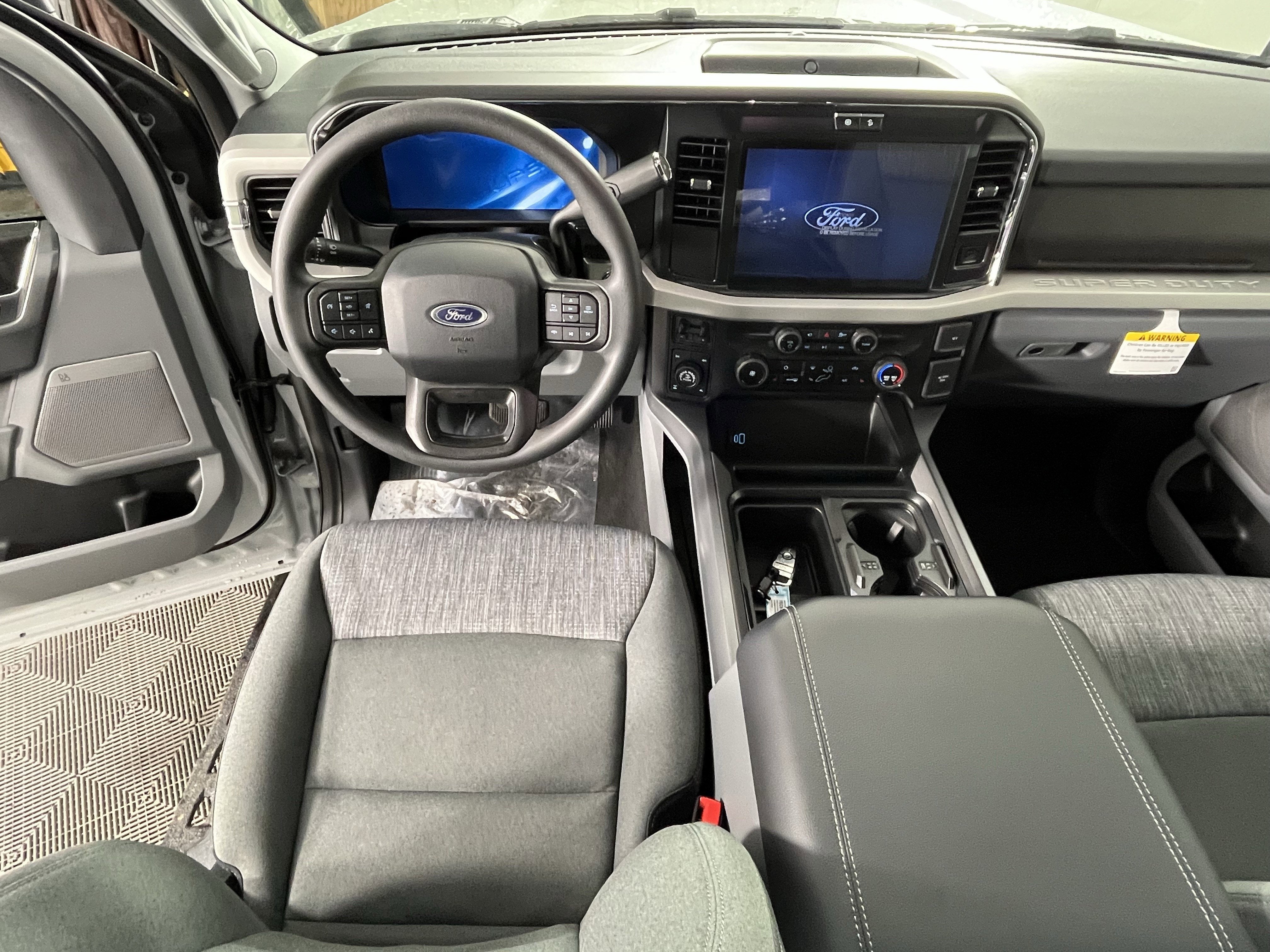 2026 Ford Super Duty F-350 SRW XLT 4WD Crew Cab 6.75' Box