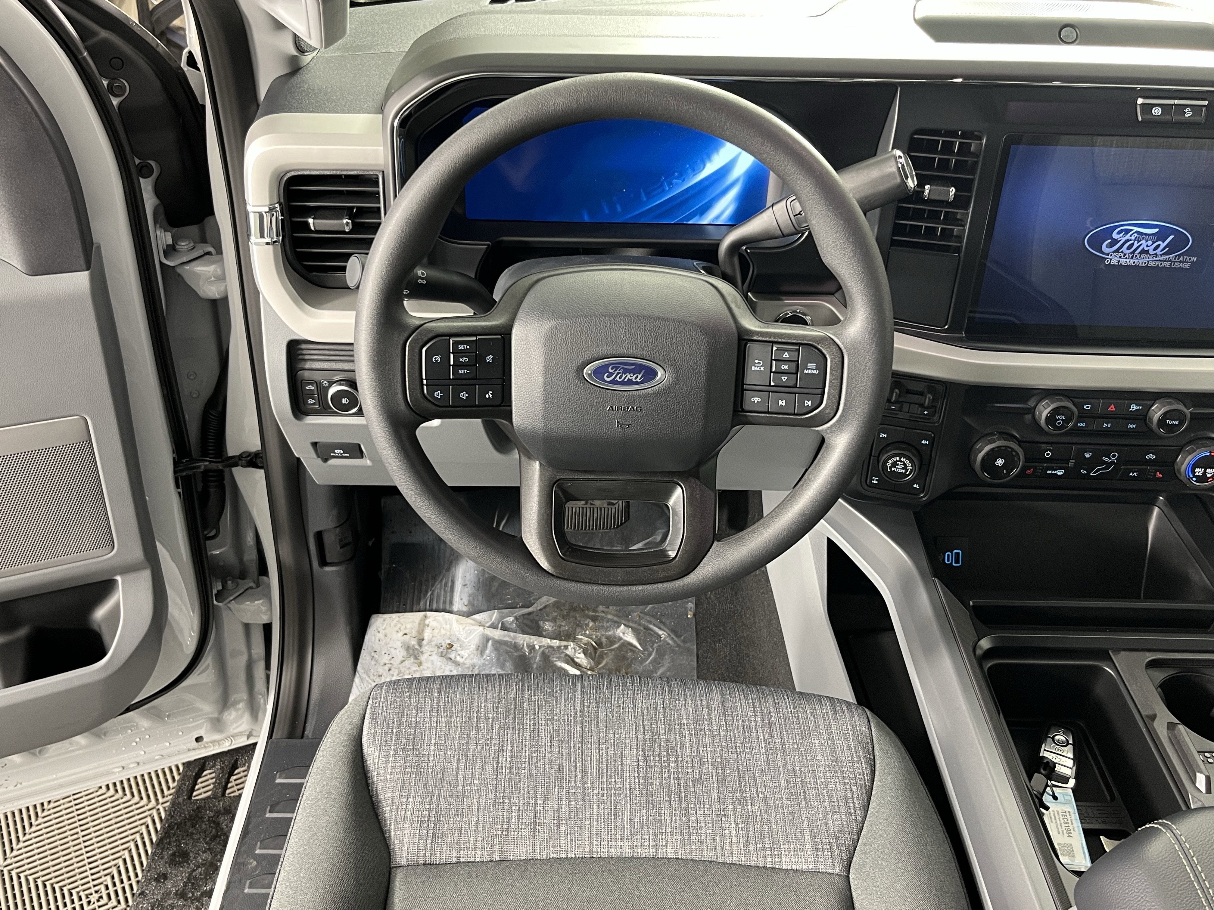 2026 Ford Super Duty F-350 SRW XLT 4WD Crew Cab 6.75' Box