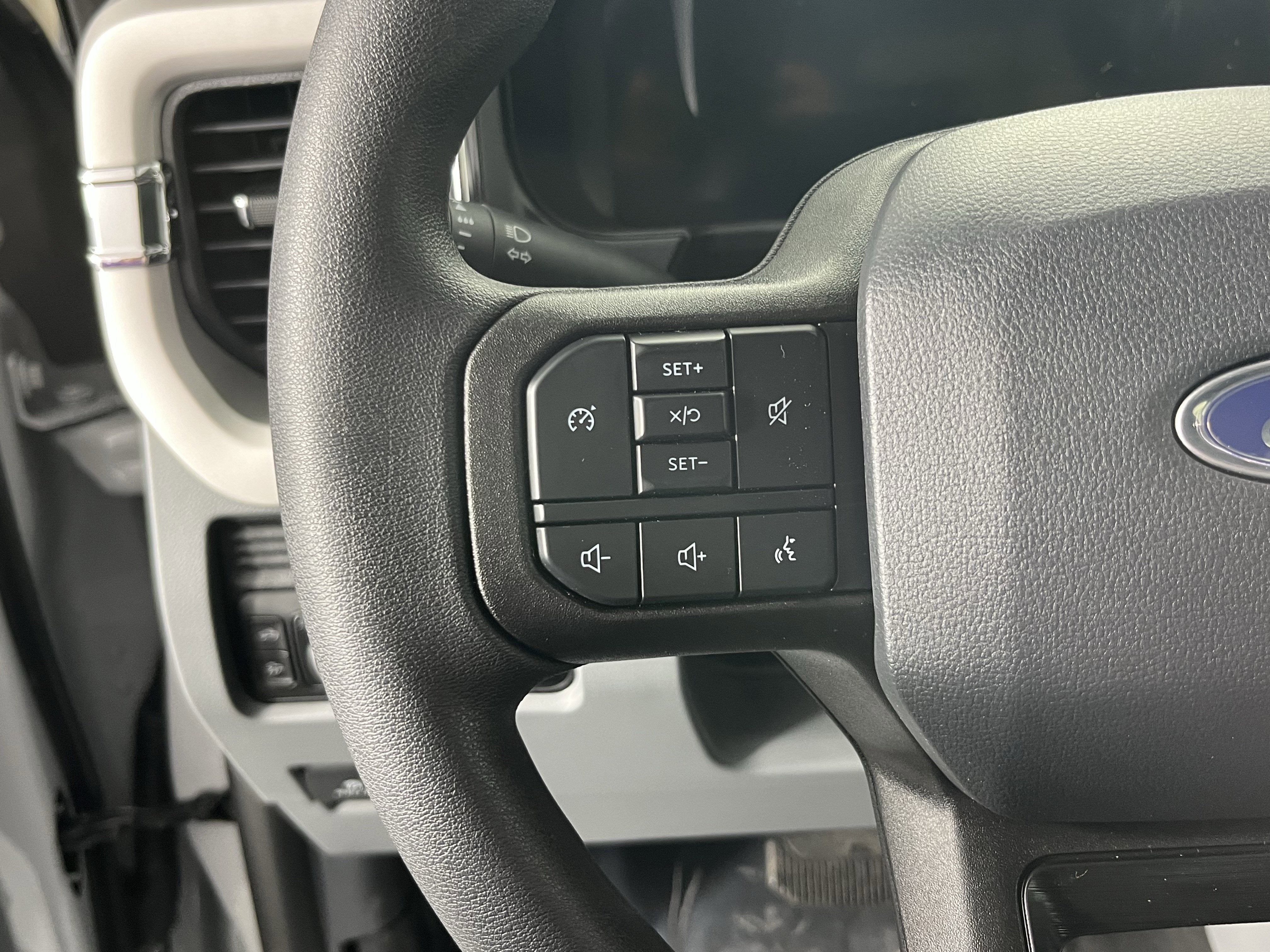 2026 Ford Super Duty F-350 SRW XLT 4WD Crew Cab 6.75' Box