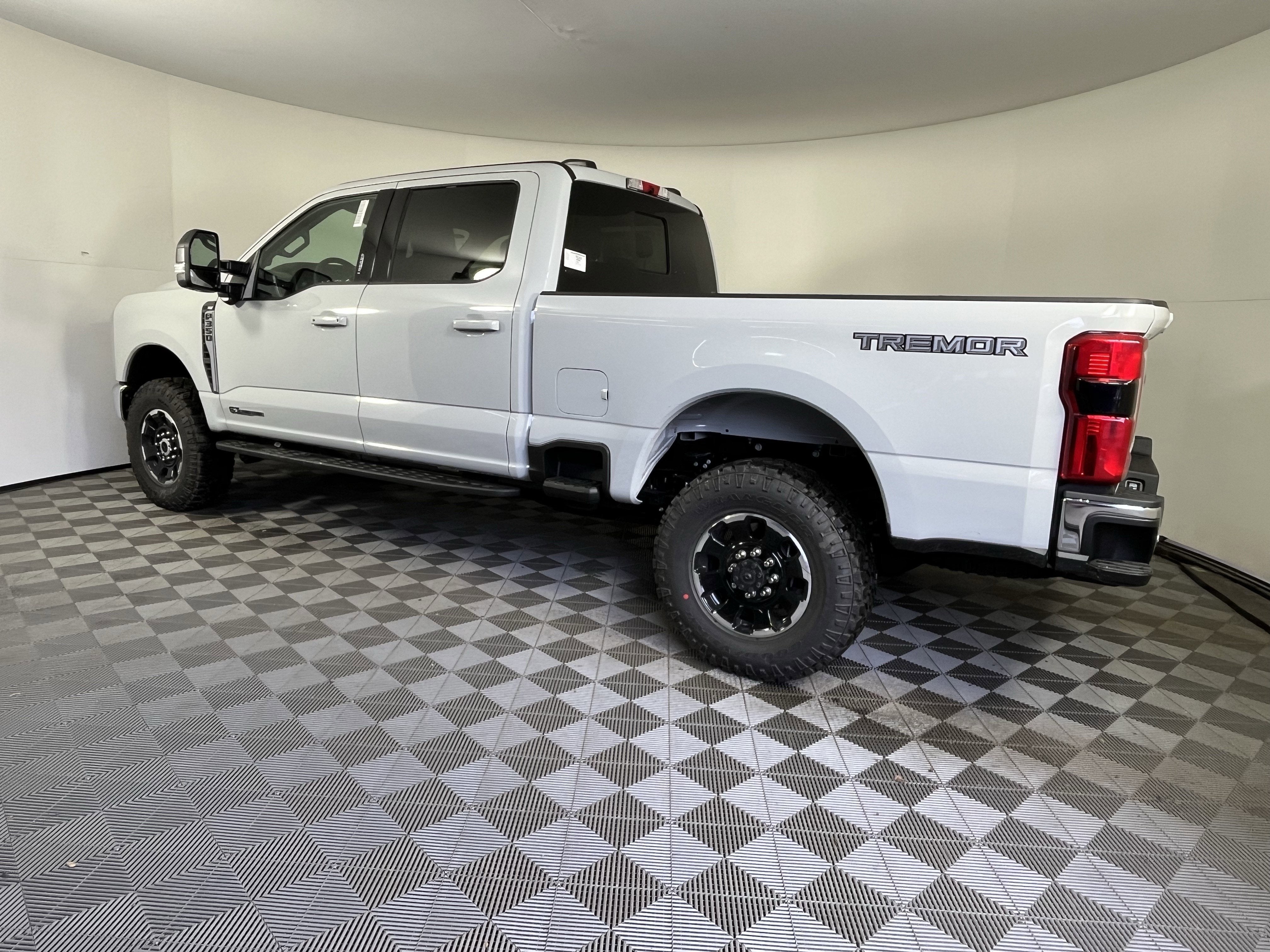 2026 Ford Super Duty F-350 SRW XLT 4WD Crew Cab 6.75' Box