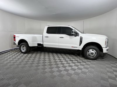 2026 Ford Super Duty F-350 DRW PLATINUM 4WD Crew Cab 8' Box