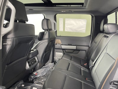 2026 Ford Super Duty F-350 DRW LARIAT 4WD Crew Cab 8' Box