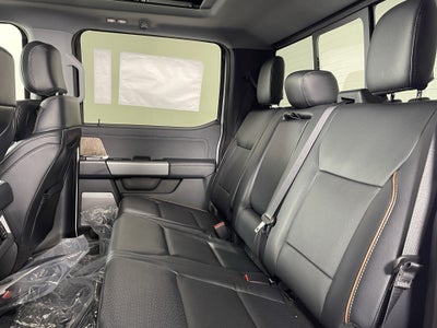 2026 Ford Super Duty F-350 DRW LARIAT 4WD Crew Cab 8' Box