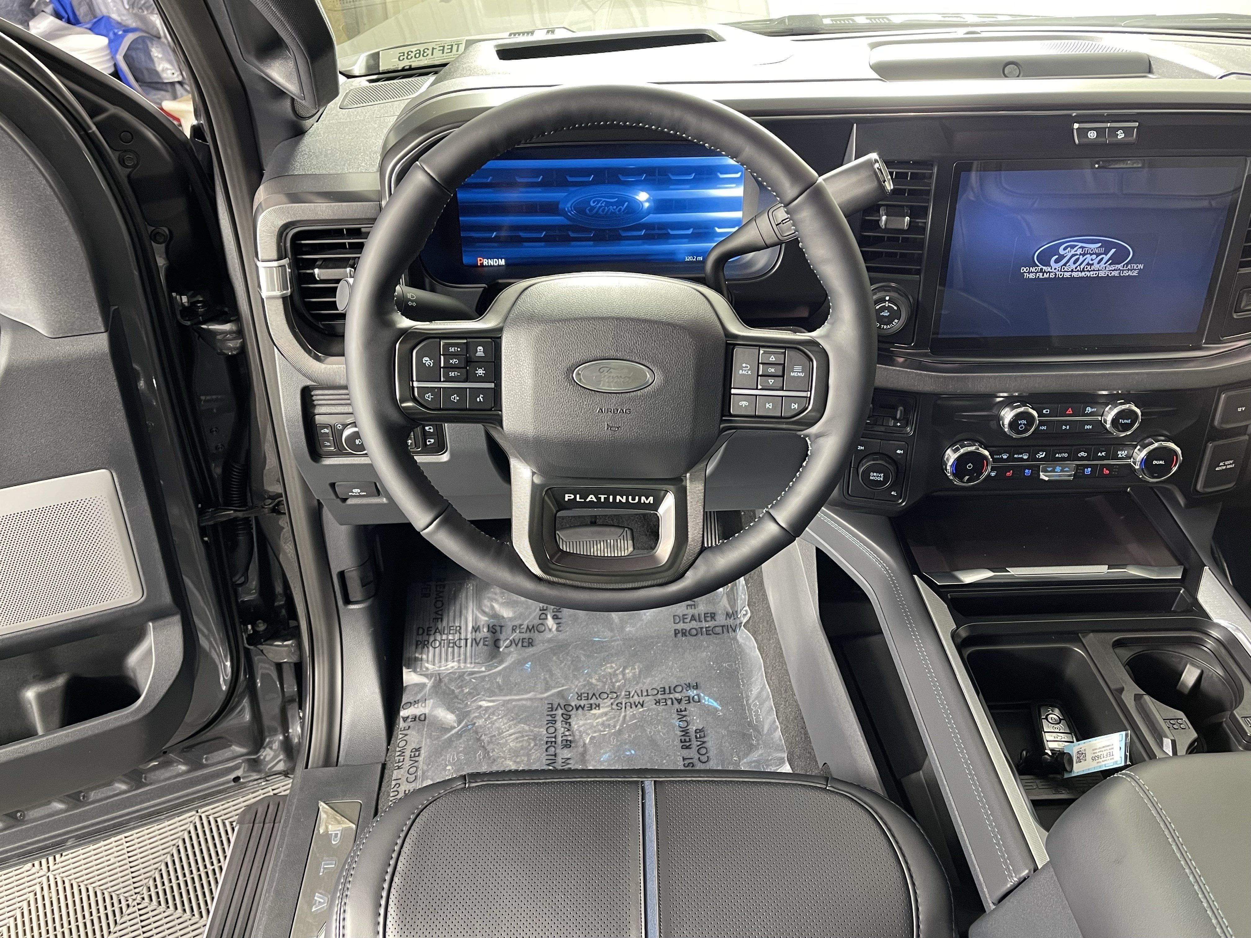 2026 Ford Super Duty F-350 DRW Platinum 4WD Crew Cab 8' Box