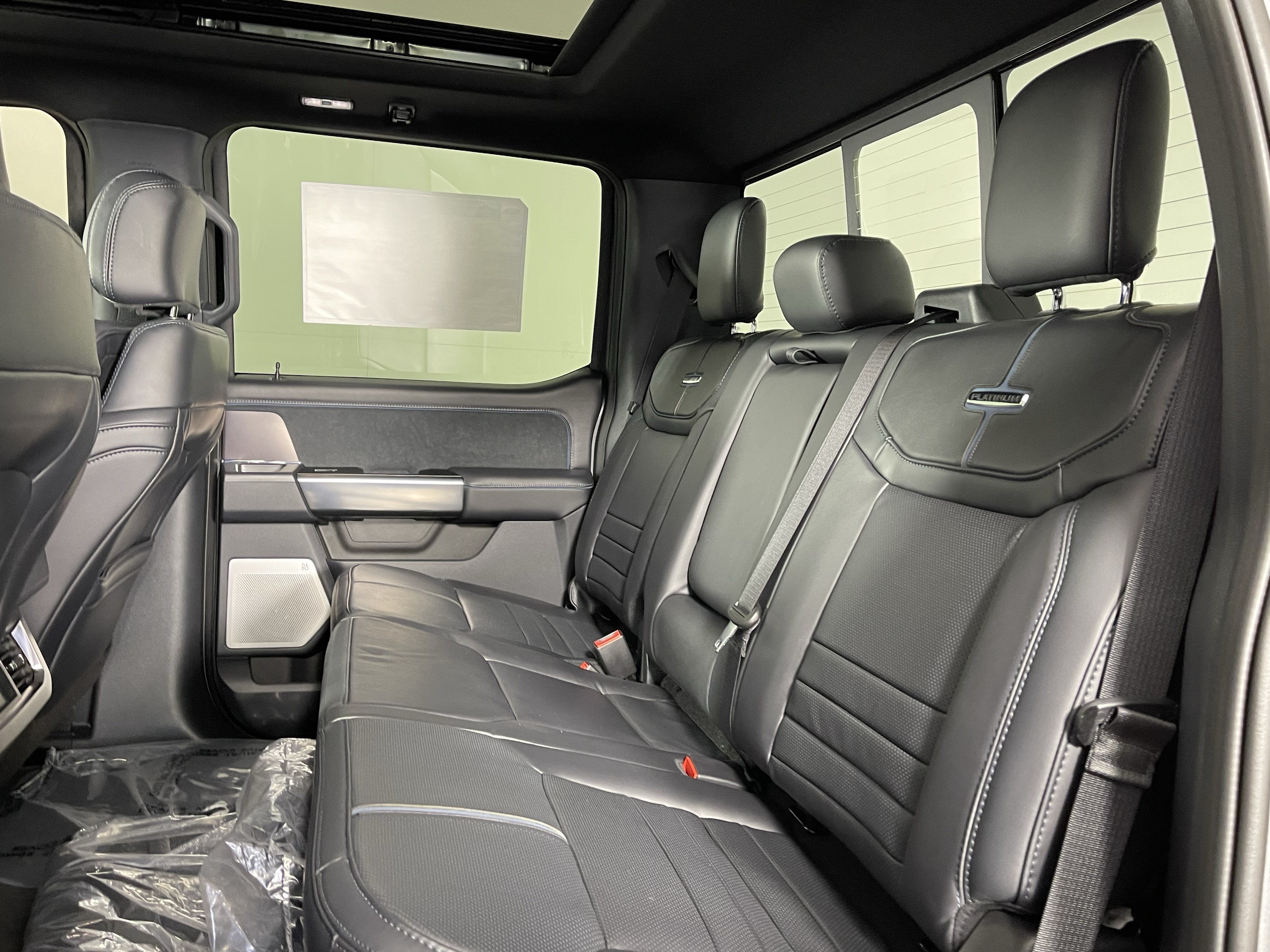 2026 Ford Super Duty F-350 DRW Platinum 4WD Crew Cab 8' Box