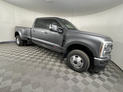 2026 Ford Super Duty F-350 DRW Platinum 4WD Crew Cab 8' Box