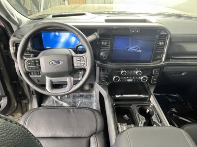 2026 Ford Super Duty F-350 DRW LARIAT 4WD Crew Cab 8' Box
