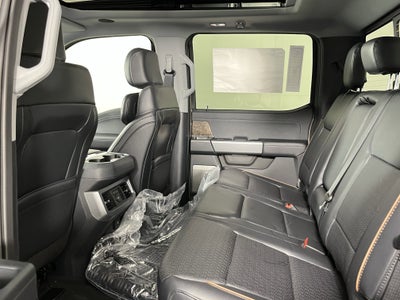 2026 Ford Super Duty F-350 DRW LARIAT 4WD Crew Cab 8' Box