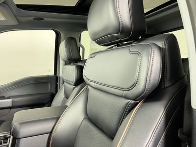 2026 Ford Super Duty F-350 DRW LARIAT 4WD Crew Cab 8' Box