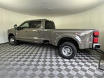 2026 Ford Super Duty F-350 DRW LARIAT 4WD Crew Cab 8' Box