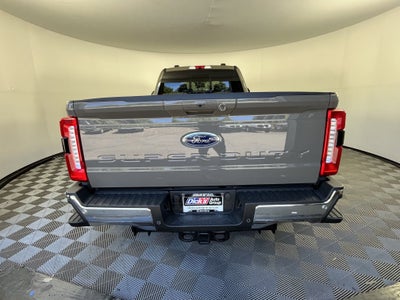 2026 Ford Super Duty F-350 DRW LARIAT 4WD Crew Cab 8' Box
