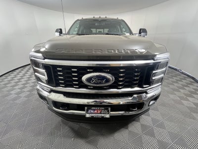 2026 Ford Super Duty F-350 DRW LARIAT 4WD Crew Cab 8' Box