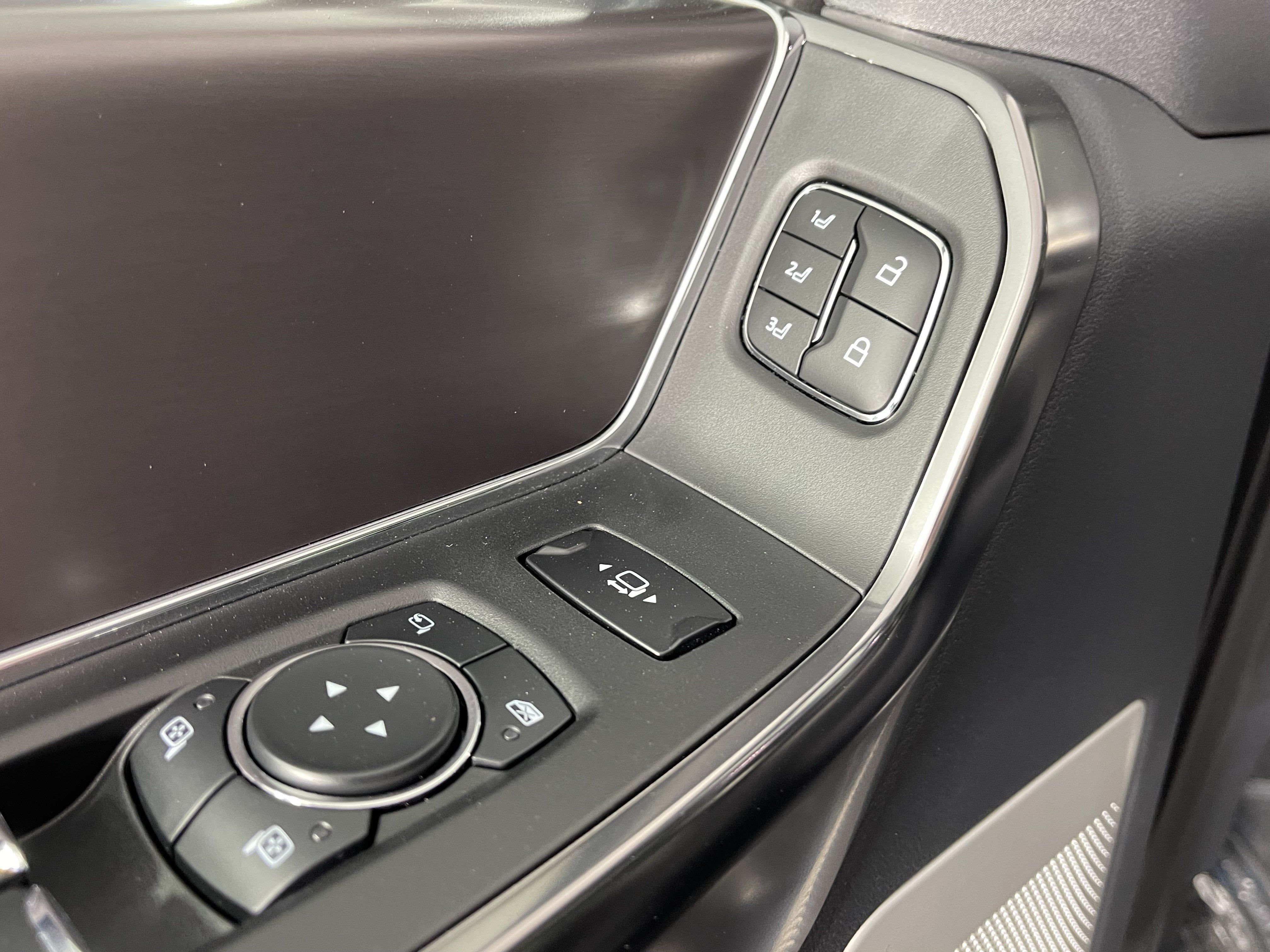 2026 Ford Super Duty F-450 DRW PLATINUM 4WD Crew Cab 8' Box