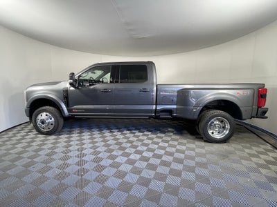 2026 Ford Super Duty F-450 DRW PLATINUM 4WD Crew Cab 8' Box