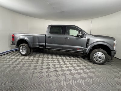 2026 Ford Super Duty F-450 DRW PLATINUM 4WD Crew Cab 8' Box