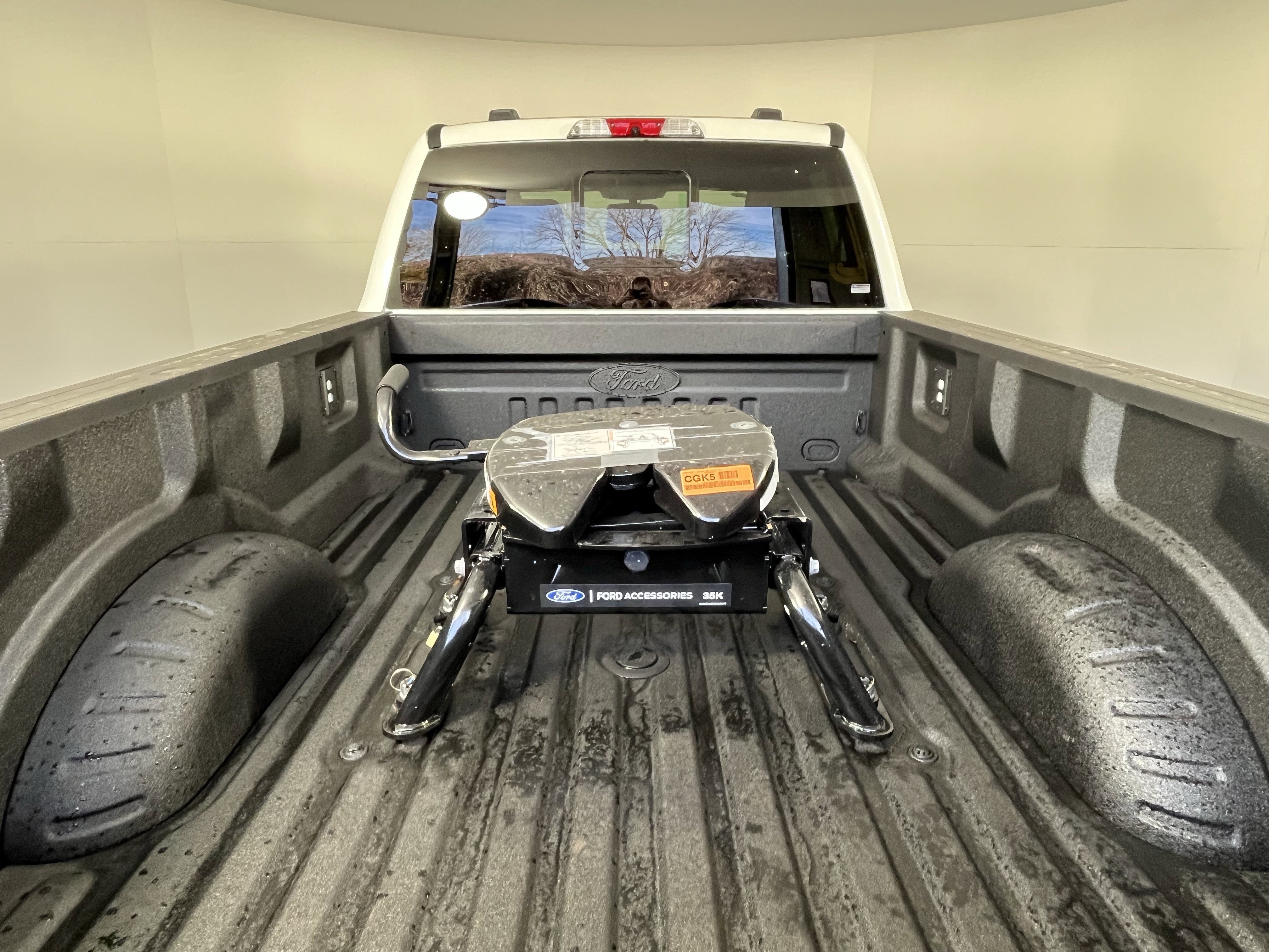 2026 Ford Super Duty F-450 DRW PLATINUM 4WD Crew Cab 8' Box