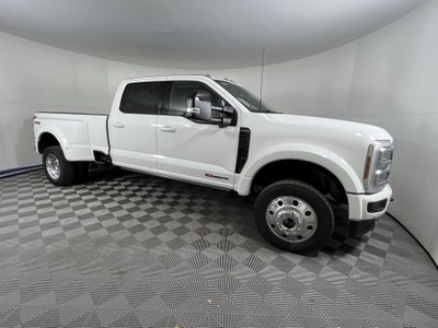 2026 Ford Super Duty F-450 DRW PLATINUM 4WD Crew Cab 8' Box
