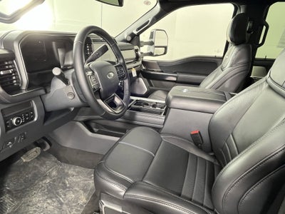 2026 Ford Super Duty F-450 DRW PLATINUM 4WD Crew Cab 8' Box