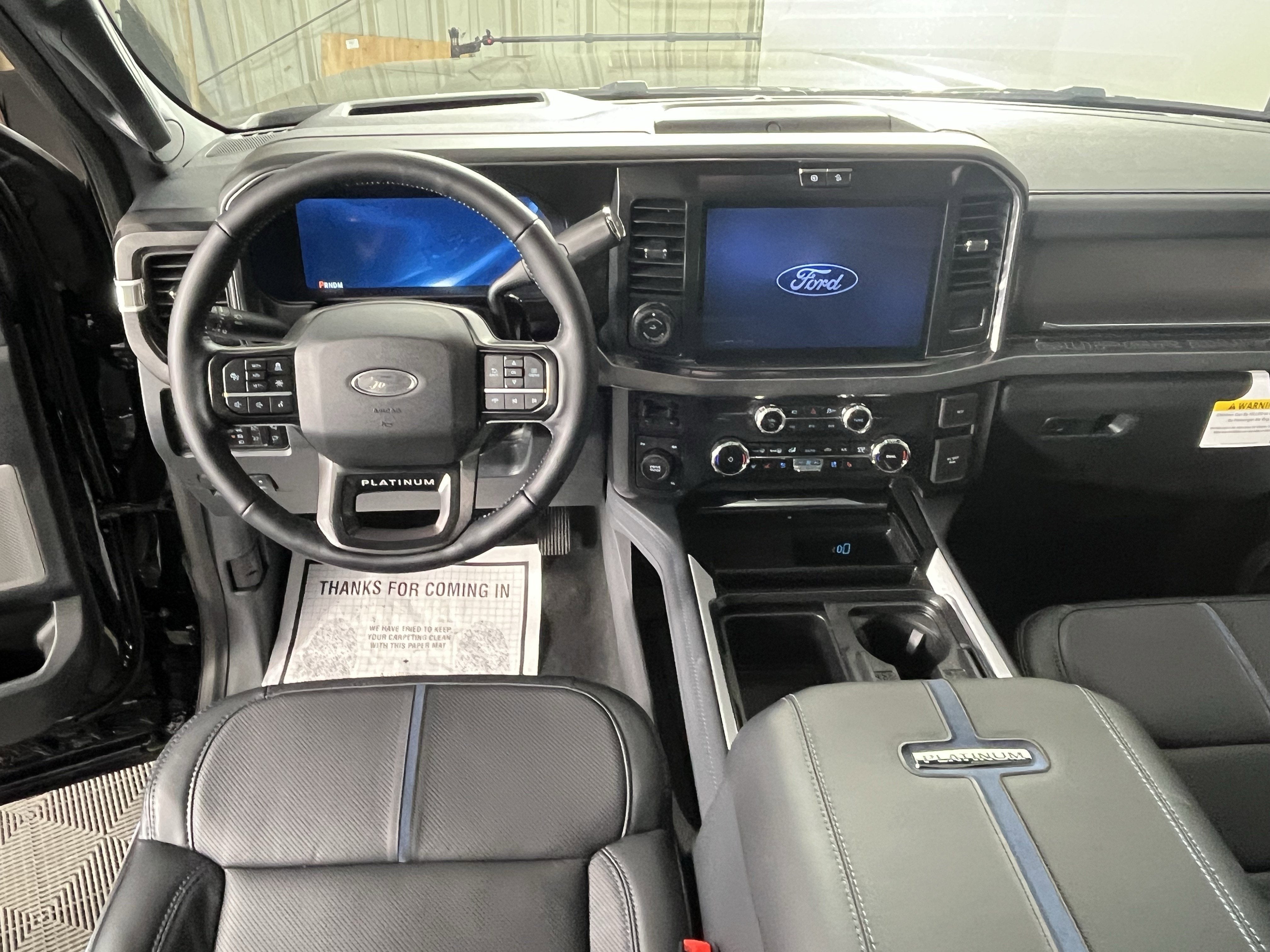 2026 Ford Super Duty F-450 DRW PLATINUM 4WD Crew Cab 8' Box