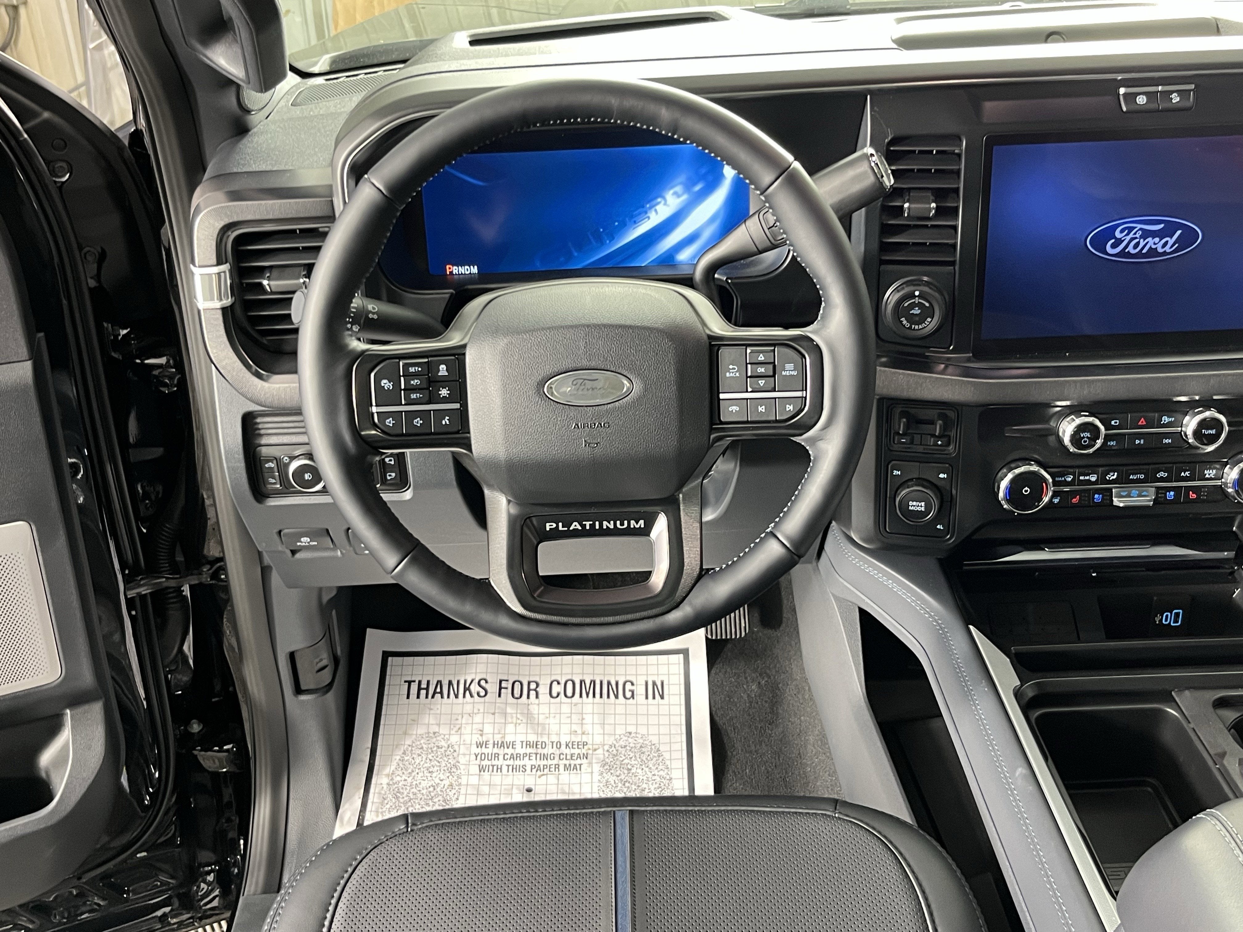 2026 Ford Super Duty F-450 DRW PLATINUM 4WD Crew Cab 8' Box