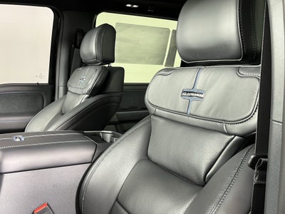 2026 Ford Super Duty F-450 DRW PLATINUM 4WD Crew Cab 8' Box