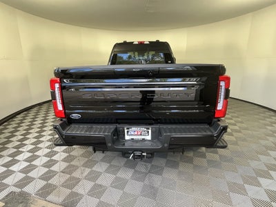 2026 Ford Super Duty F-450 DRW PLATINUM 4WD Crew Cab 8' Box