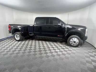 2026 Ford Super Duty F-450 DRW PLATINUM 4WD Crew Cab 8' Box
