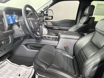 2026 Ford Super Duty F-450 DRW PLATINUM 4WD Crew Cab 8' Box