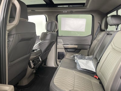 2026 Ford Super Duty F-450 DRW PLATINUM 4WD Crew Cab 8' Box