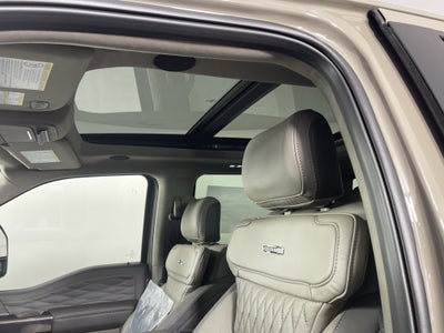2026 Ford Super Duty F-450 DRW PLATINUM 4WD Crew Cab 8' Box