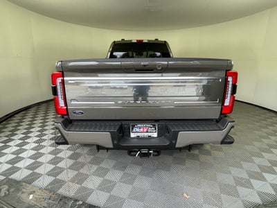 2026 Ford Super Duty F-450 DRW PLATINUM 4WD Crew Cab 8' Box