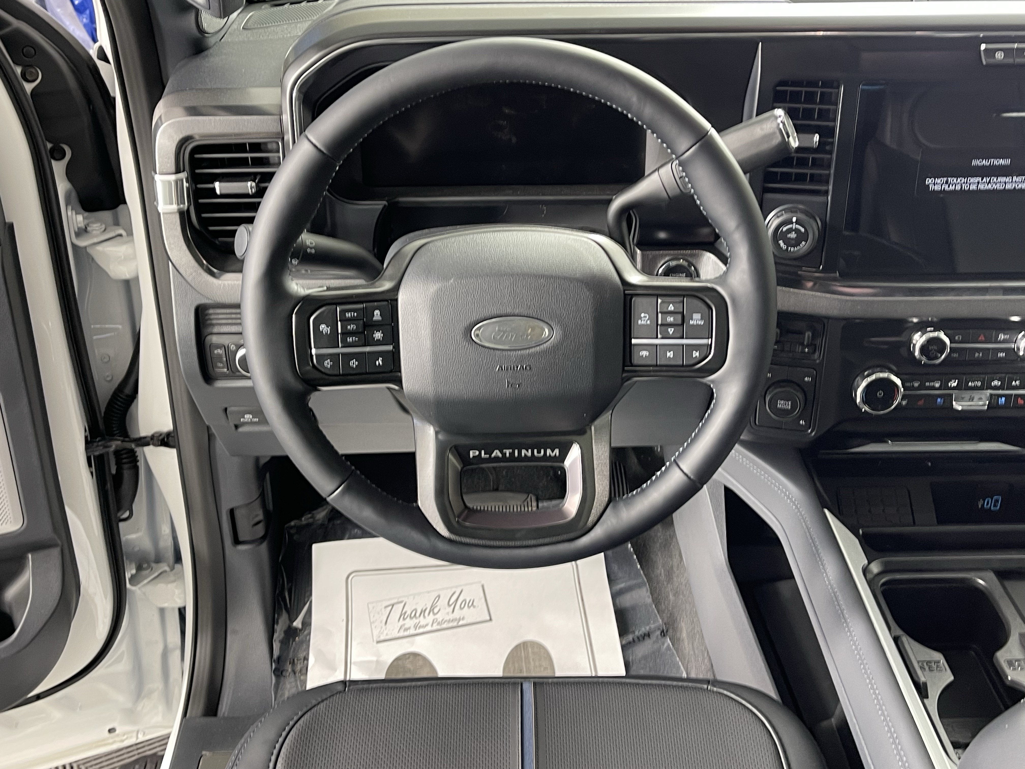 2026 Ford Super Duty F-450 DRW PLATINUM 4WD Crew Cab 8' Box